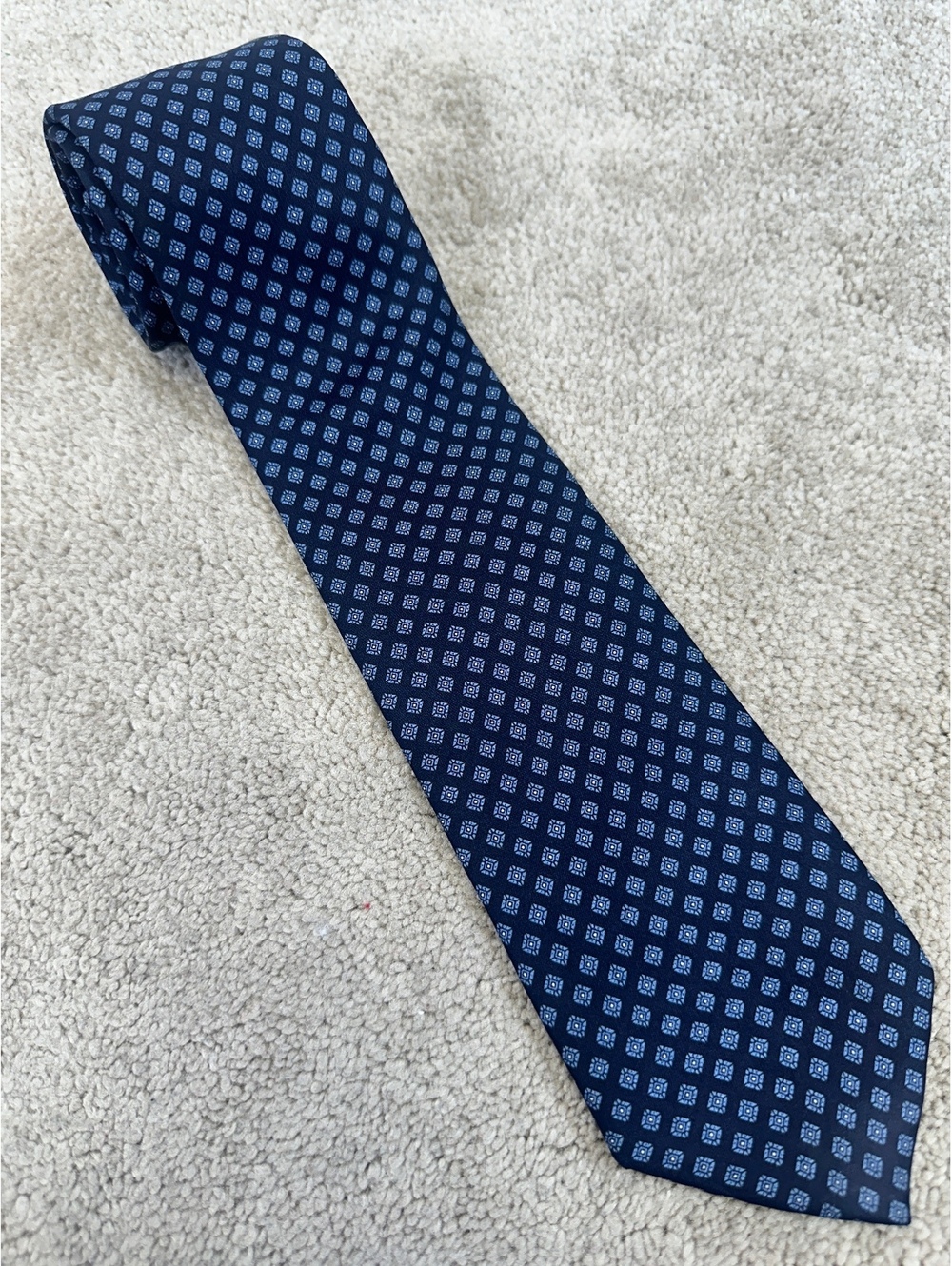 Men’s Navy Blue Oleg Cassini Silk Necktie Micro Geometric 60” X 3” Classic